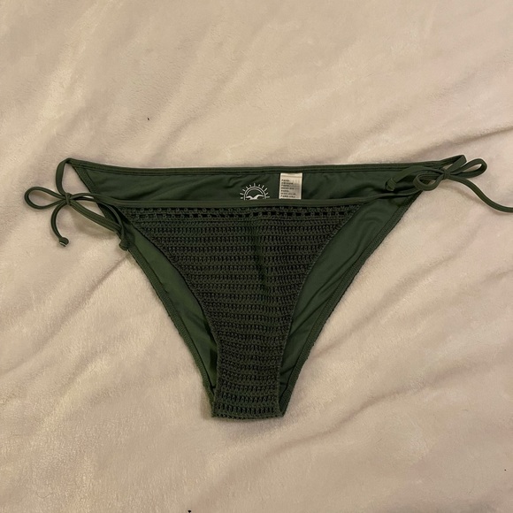 Hollister Other - Dark green Hollister bikini bottoms. New… never worn. Size Large